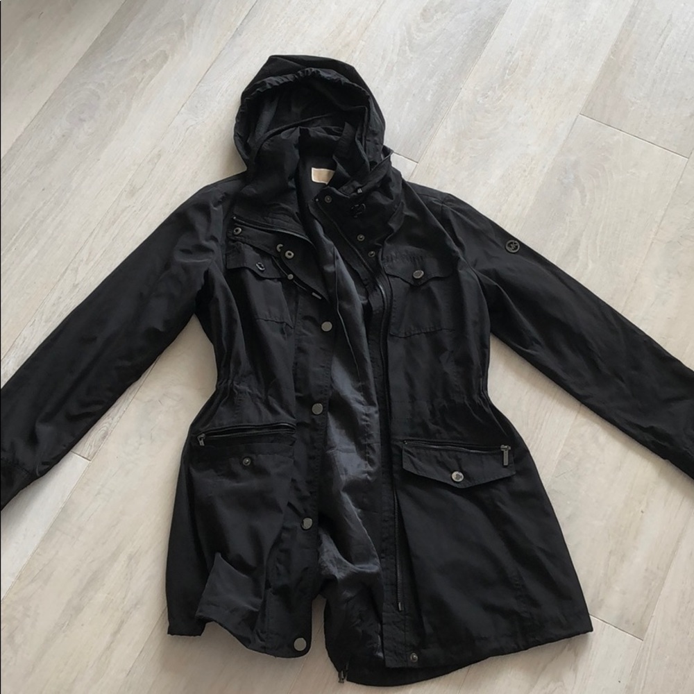 Rain coat